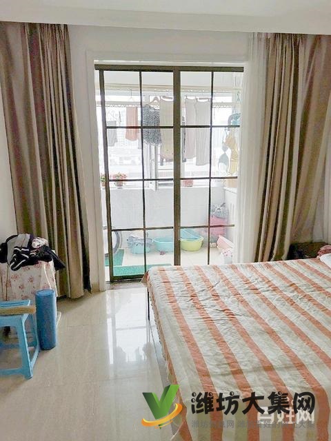 胜利东小学一墙之隔东方明珠花园精装三室 拎包入住