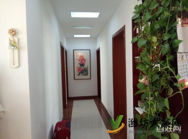 金马路与健康街一楼带一百多平米的大院子带车库车位