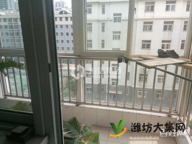 万达金都北同乐园小区 精装修 无税 58万送地下室