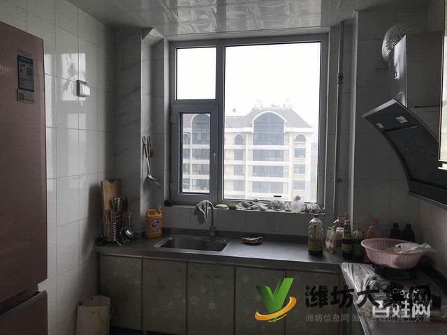 金华丽 单位房 精装三室 地下室 134平好楼层