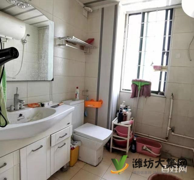 圣荣广场西区电梯房115平三室两厅客厅带大飘窗 带