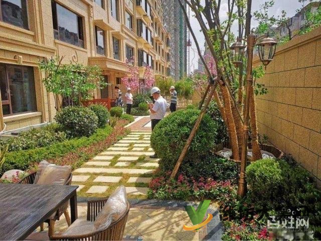 奎文区白浪河畔 高档小区 阳光假日 法式 多层电梯