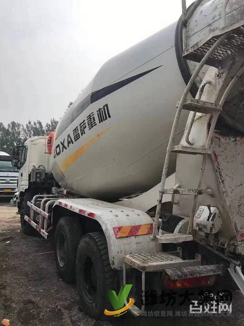 处理16年二手欧曼搅拌车 大14拉16方 后八轮