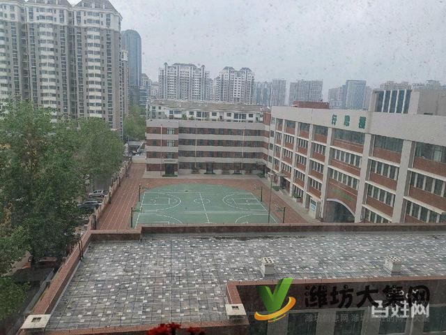 胜利东小学一墙之隔东方明珠花园精装三室 拎包入住