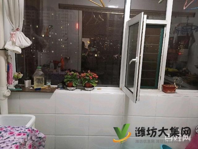 胜利东小学一墙之隔东方明珠花园精装三室 拎包入住