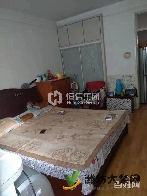 圣荣广场 仅一套一楼带院 92平 通透三室 急售 仅需78万顶