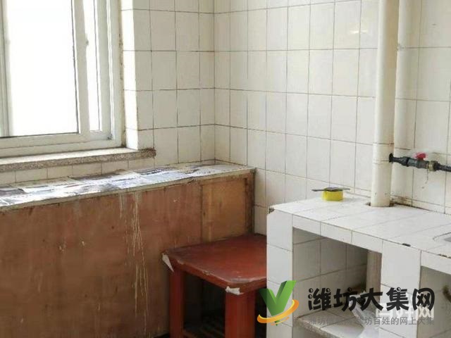 泰华近,苇湾小区75平三室大客厅精装 双气供暖单位房实际大