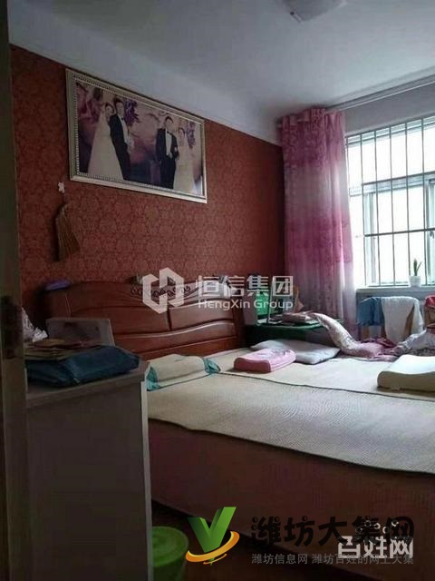 圣荣广场 仅一套一楼带院 92平 通透三室 急售 仅需78万顶