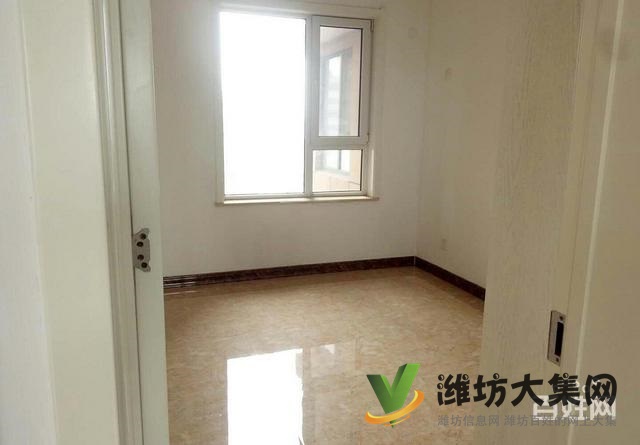 万达泰华北 楼层好水映幸福城 115平 三室装修带