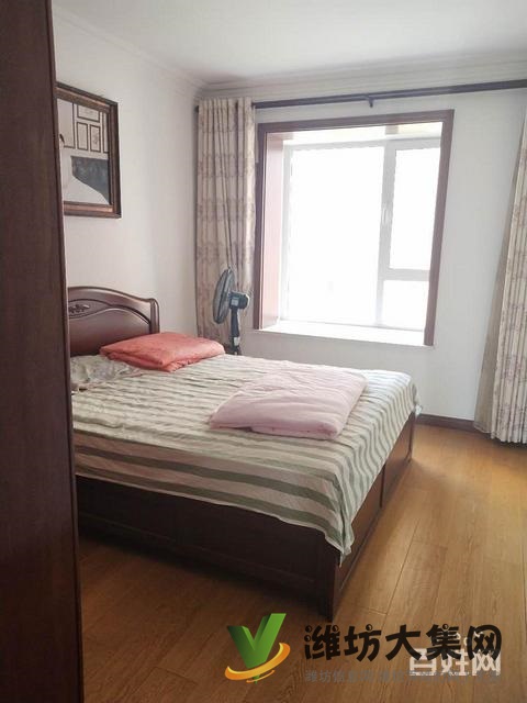 万达北 130平方东方星 三室 精装没住 亚星单