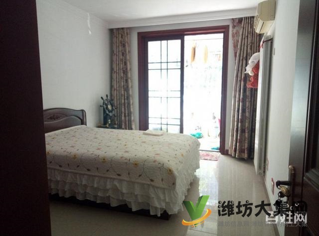 金马路与健康街一楼带一百多平米的大院子带车库车位