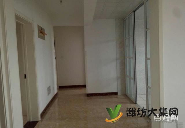 万达泰华北 楼层好水映幸福城 115平 三室装修带