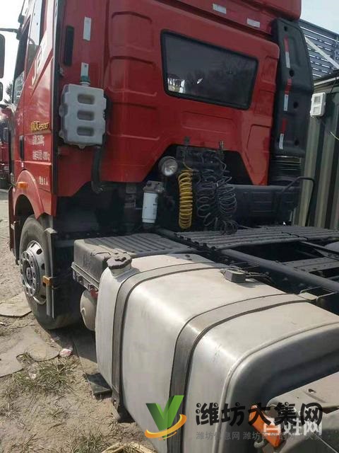 18年6月二手解放J6p牵引车 500马力双驱轻体