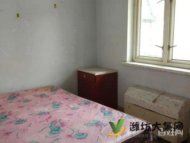 泰华近,苇湾小区75平三室大客厅精装 双气供暖单位房实际大