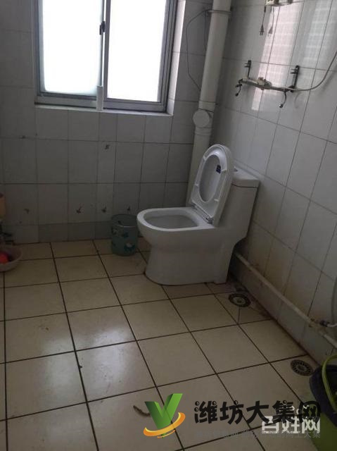 虞河畔 东泰花园多层116平方 三室朝阳 只要60