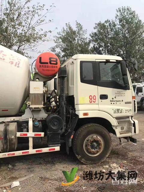 处理16年二手欧曼搅拌车 大14拉16方 后八轮