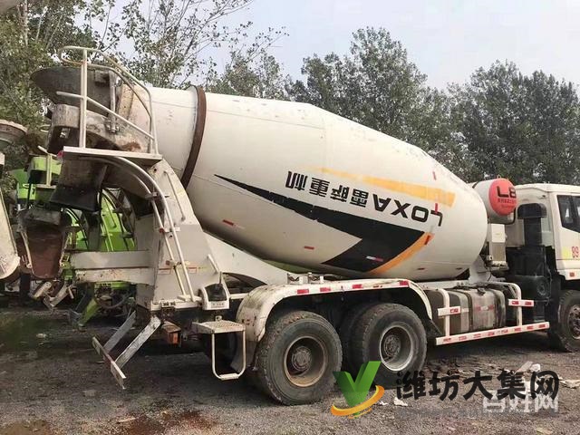 处理16年二手欧曼搅拌车 大14拉16方 后八轮