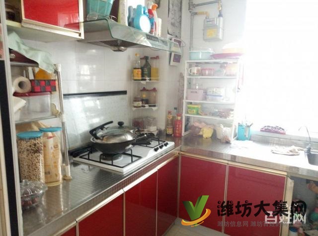 金马路与健康街一楼带一百多平米的大院子带车库车位