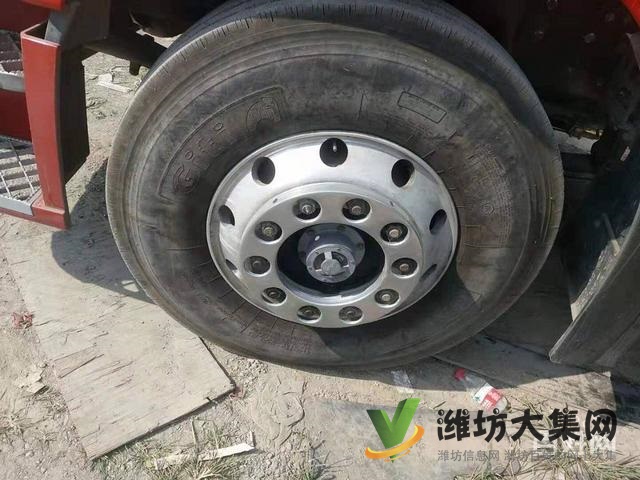 18年6月二手解放J6p牵引车 500马力双驱轻体