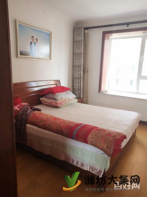 万达北 130平方东方星 三室 精装没住 亚星单