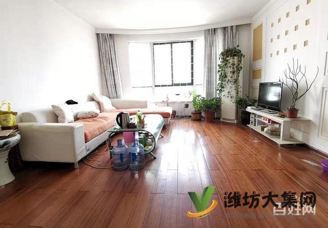 圣荣广场西区电梯房115平三室两厅客厅带大飘窗 带