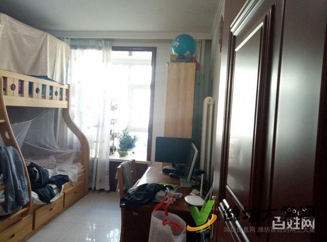 金马路与健康街一楼带一百多平米的大院子带车库车位