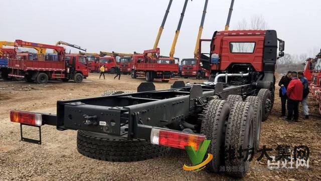 重汽王牌随车吊 首付2万提回家