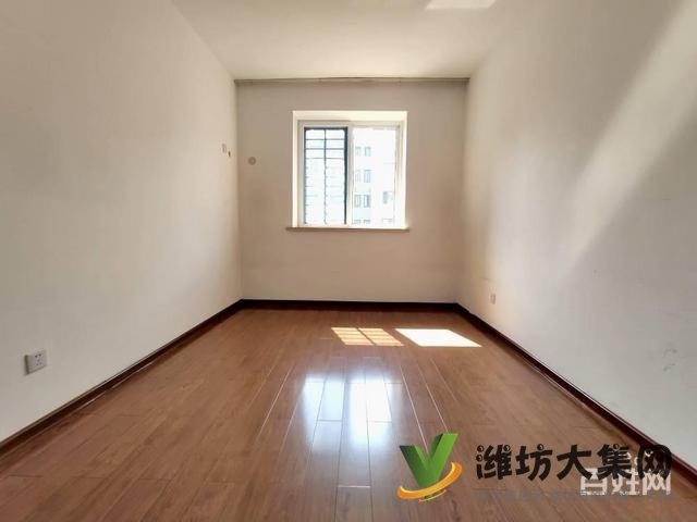 万达西 中丽景多层2楼 精装三室房型方正 潍坊中学