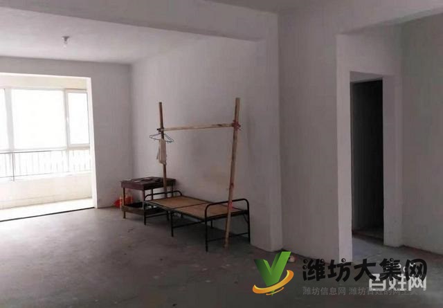 万达九层电梯洋房双商圈三室两厅两卫南北通透132平