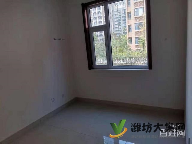 华都颐年园一楼带院三室两厅精装修家具家电齐全双气供暖1400