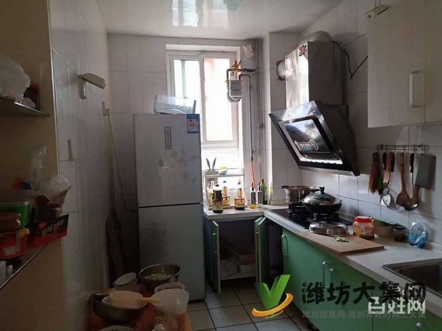 泰华商圈 东方明珠 三室一厅 精装修 拎包入住