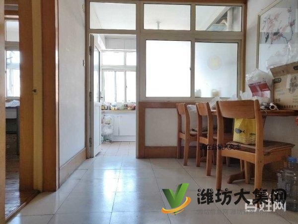 急租向阳小区4楼三室一厅1400元/月,家具家电齐