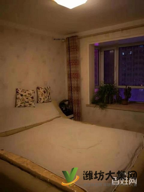 中百大厦对面新天地购物城100平米南北通透精装修家