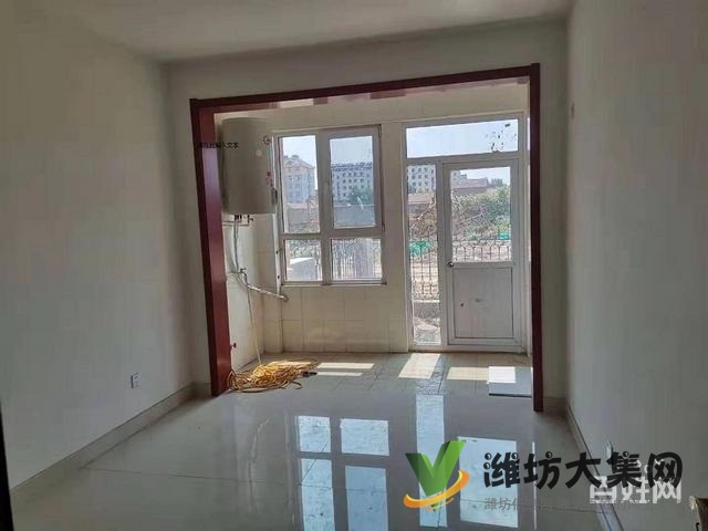 华都颐年园一楼带院三室两厅精装修家具家电齐全双气供暖1400