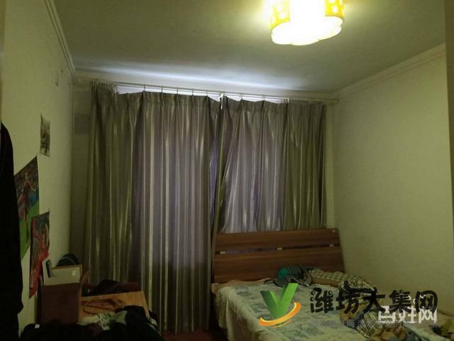 泰华商圈 东方明珠 三室一厅 精装修 拎包入住