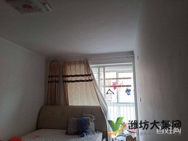 泰华商圈 东方明珠 三室一厅 精装修 拎包入住