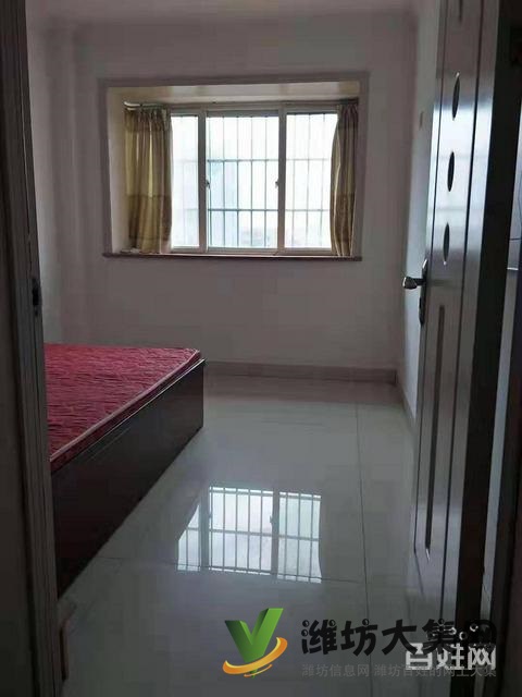 泰华附近东方明珠精装3室带全套家具家电出租