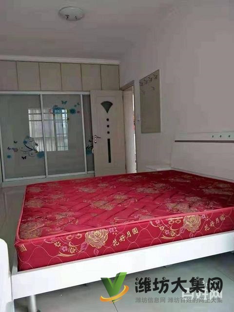 泰华附近东方明珠精装3室带全套家具家电出租