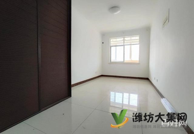 电业局单位房 不沿街中间楼层153平两卫 没税看