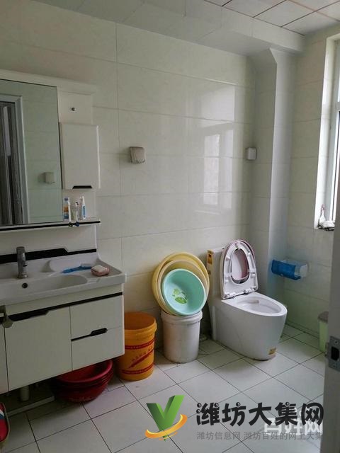 高新近北美枫情 三室二厅二卫 精装有证 送家具家电 工作调动