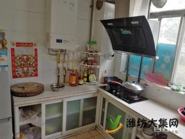 金都花园多层1楼2明卧精装,然气供暖,地下室一间