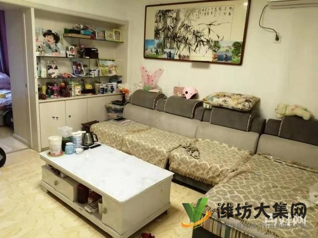 金都花园多层1楼2明卧精装,然气供暖,地下室一间