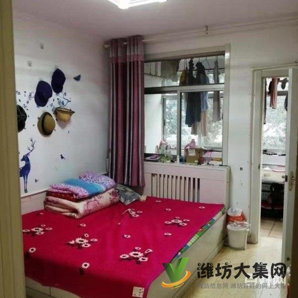 金都花园多层1楼2明卧精装,然气供暖,地下室一间