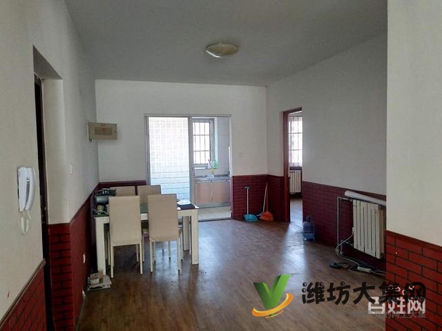 东风街永安路小学近132平客厅朝阳大三室 供暖无税
