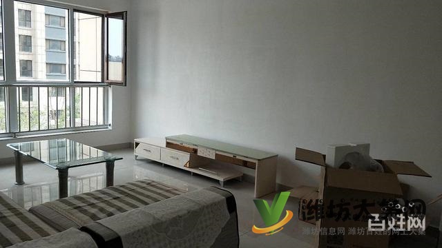 青云国际城,精装三室两厅,家具家电齐全,首次出租,