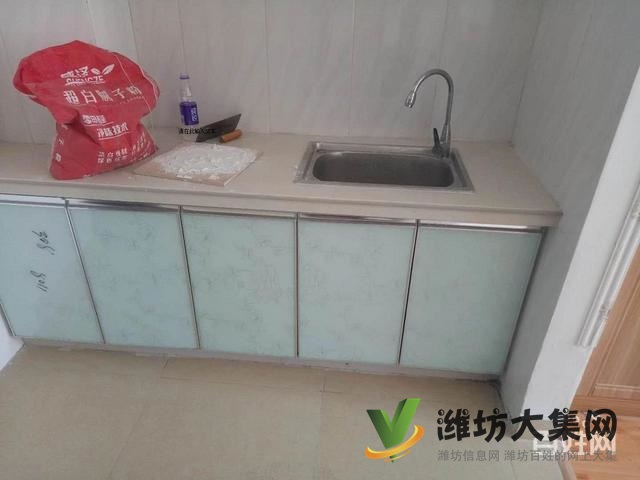 金旺花园对面 3楼精装一室环境温馨舒适家具家电齐全