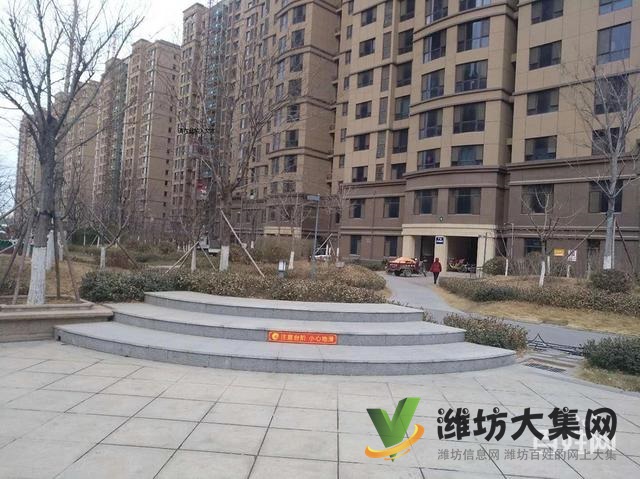 三友翡翠城90平米精装修家具齐全拎包入住1000/