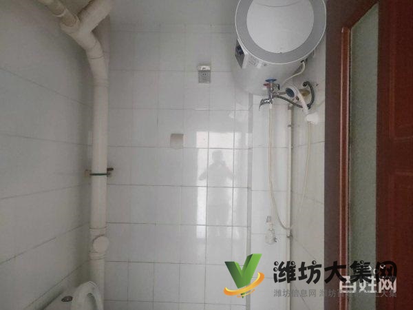 一实小近佳乐家 精装两室 有附房车库 家具家电齐全