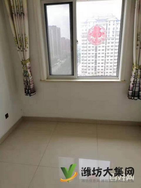 大华中央城豪华装修3室带地下大车库家具家电齐全三块空调