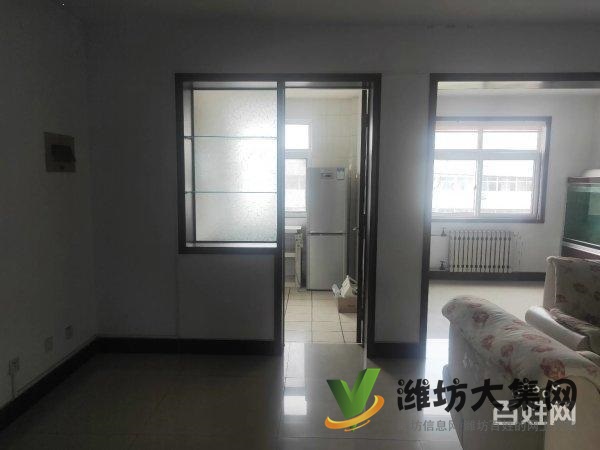 一实小近佳乐家 精装两室 有附房车库 家具家电齐全